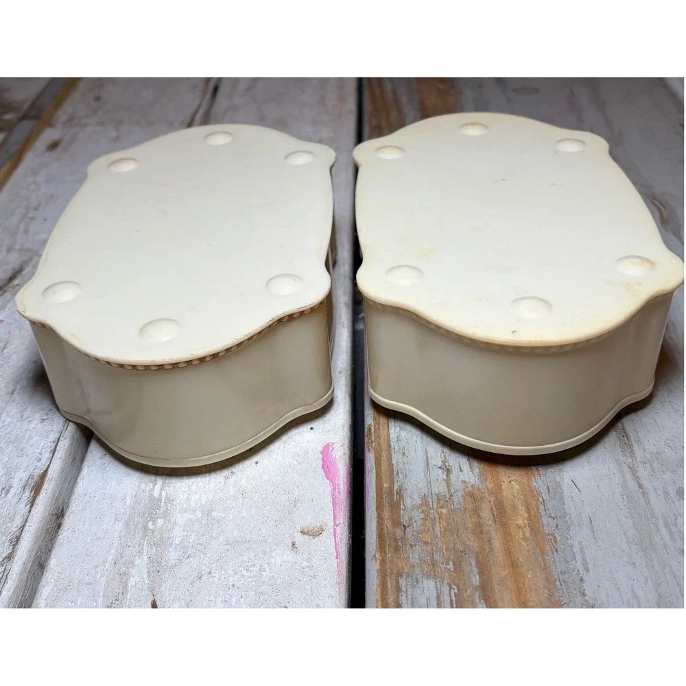 Set (2) Vintage LUXOR Vanity Trinket Dresser Boxes Cameo Design Molded Plastic
